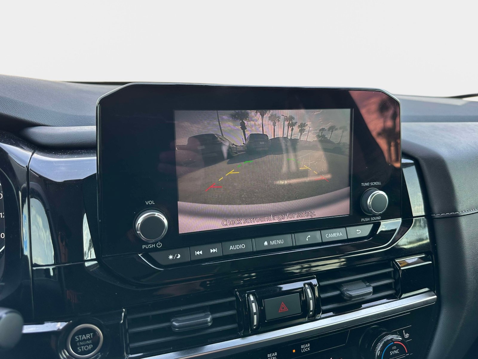 Used 2022 Nissan Pathfinder SV image 24