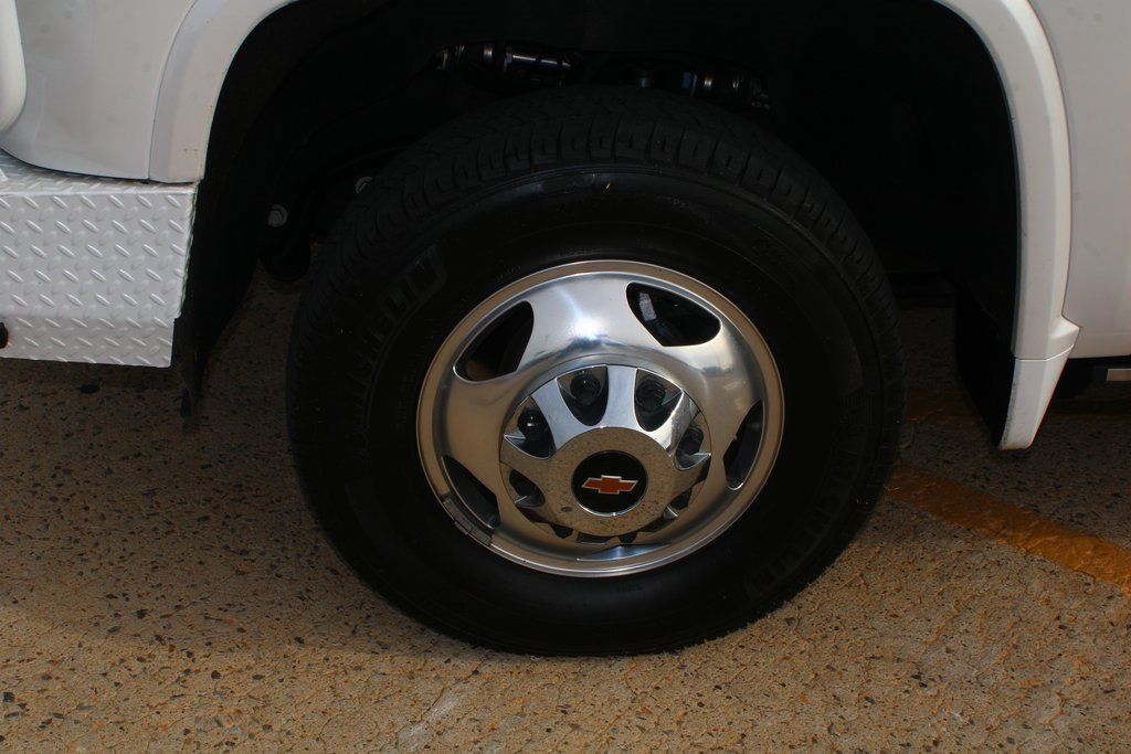 Used 2023 Chevrolet Silverado 3500 High Country image 2