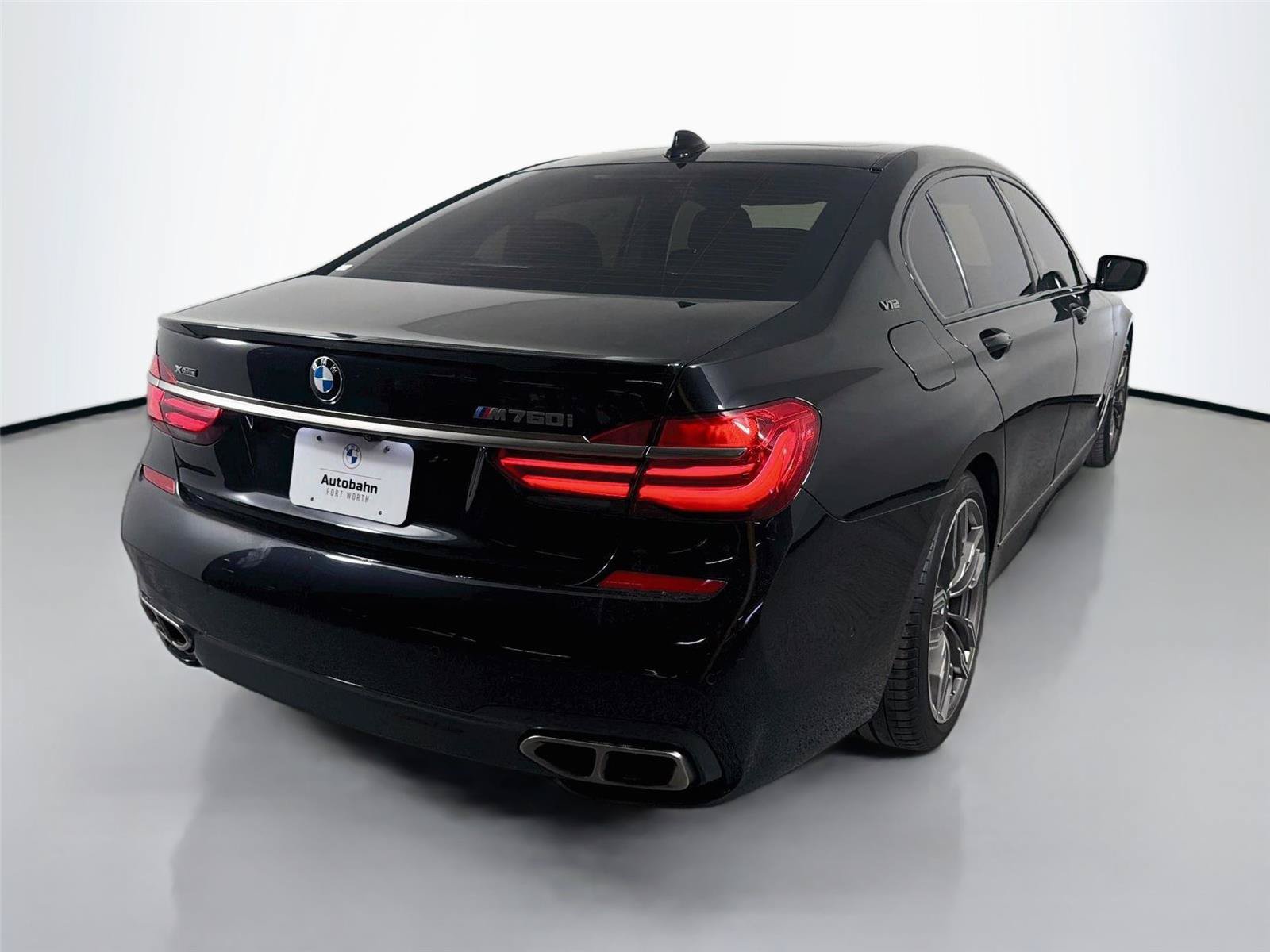 Used 2018 BMW M760i xDrive AWD/4WD image 6