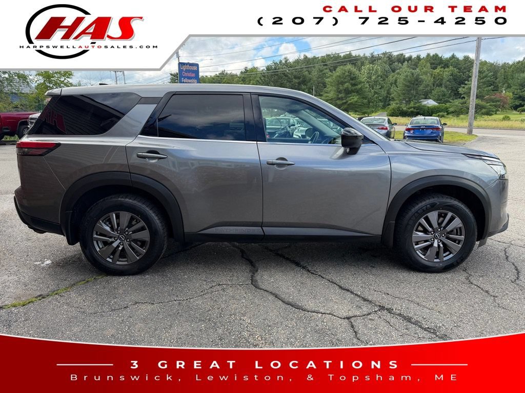 Used 2023 Nissan Pathfinder S AWD/4WD image 8