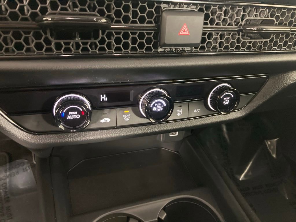 Used 2024 Honda HR-V LX image 9