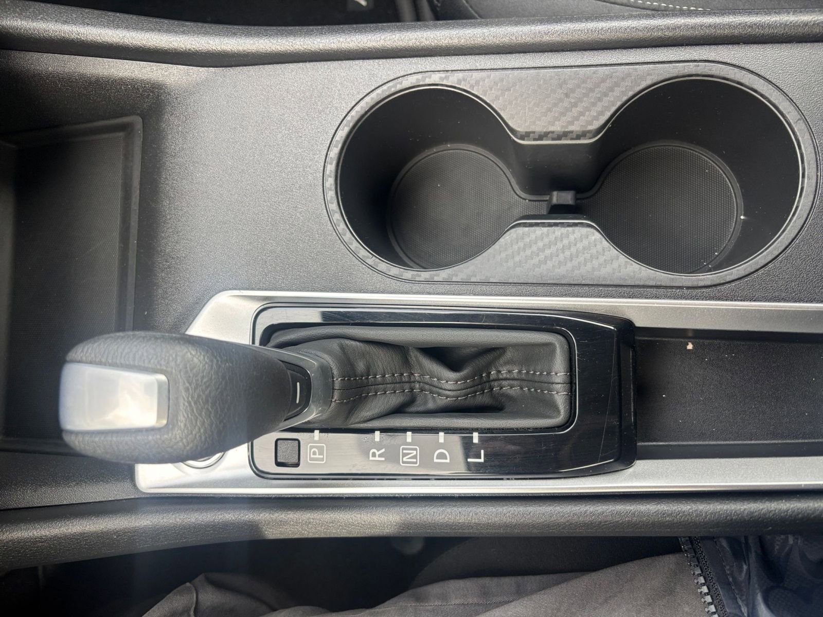 Used 2025 Nissan Altima 2.5 SV FWD image 39