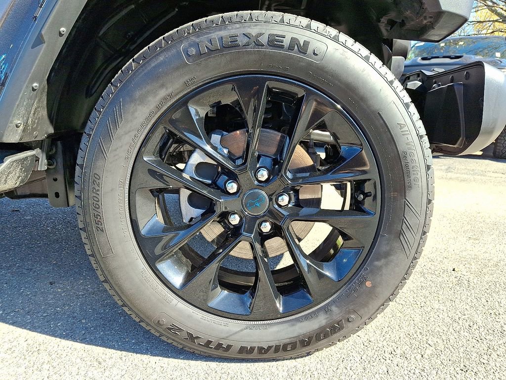 Used 2025 Jeep Wrangler Unlimited Sahara image 8