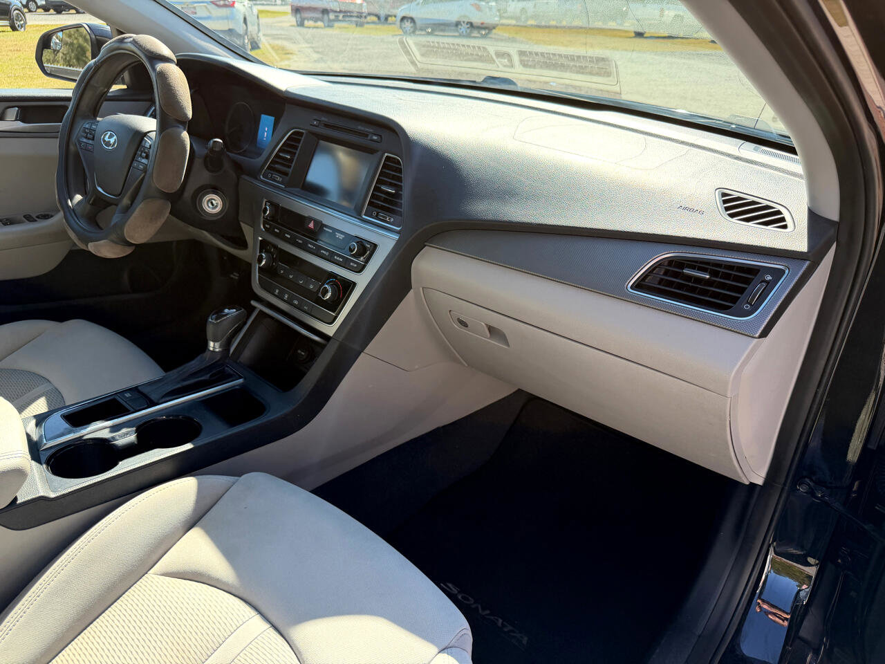 Used 2016 Hyundai Sonata SE image 12