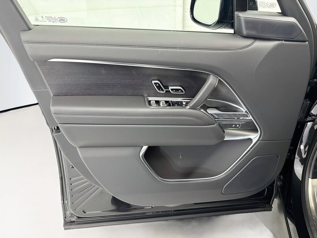 New 2026 Land Rover Range Rover SE AWD/4WD image 24