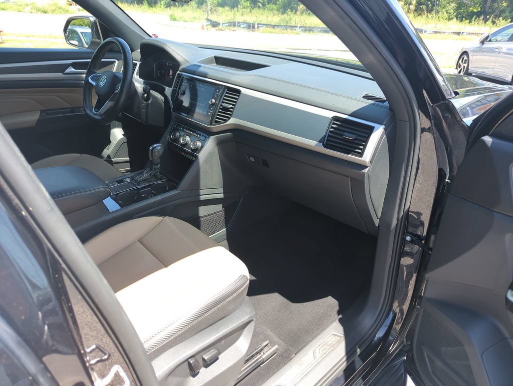 Used 2021 Volkswagen Atlas Cross Sport SEL FWD image 37