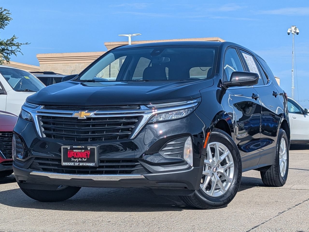 Used 2024 Chevrolet Equinox LT FWD image 2