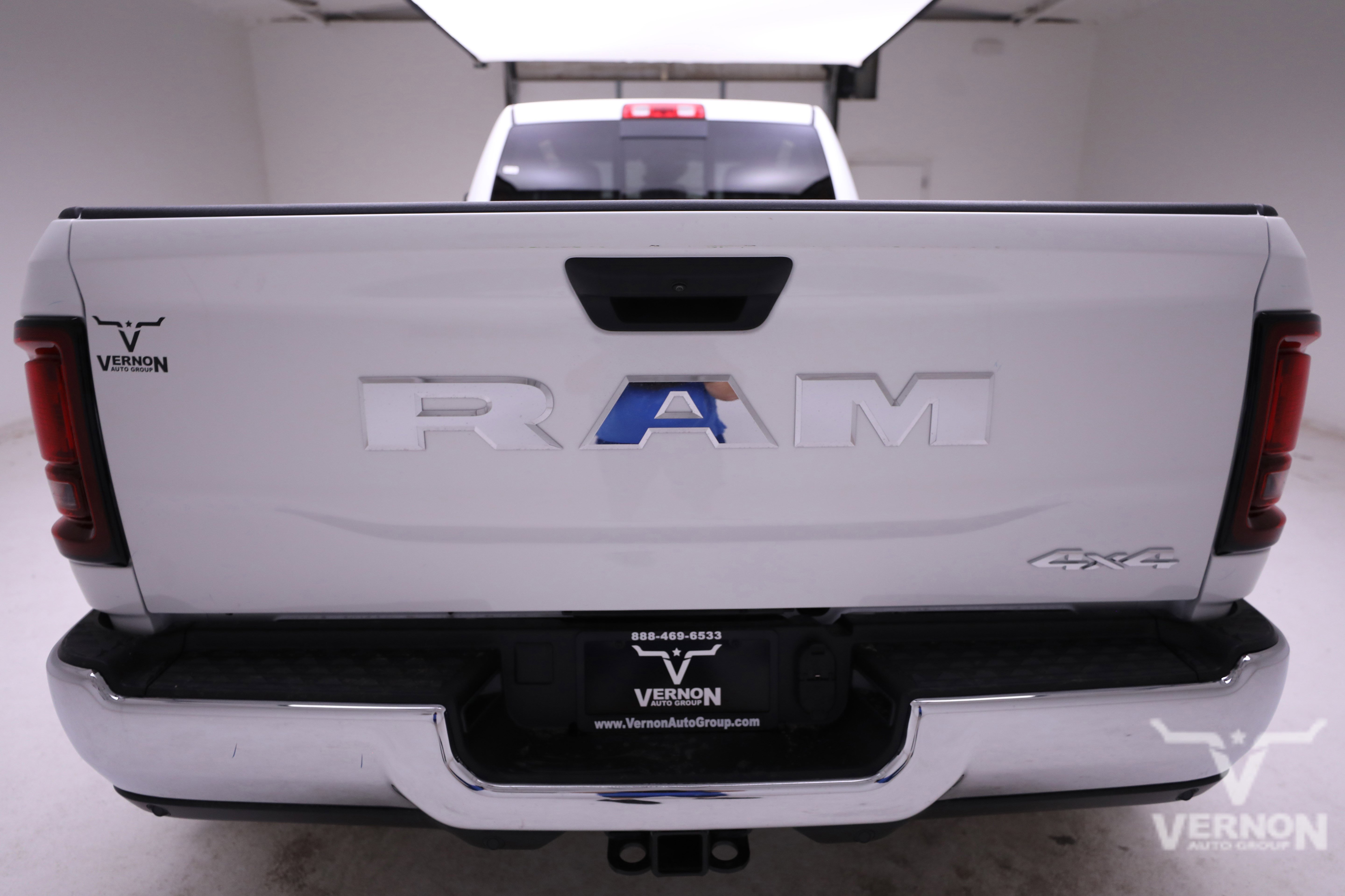 New 2026 RAM 3500 Tradesman AWD/4WD image 4