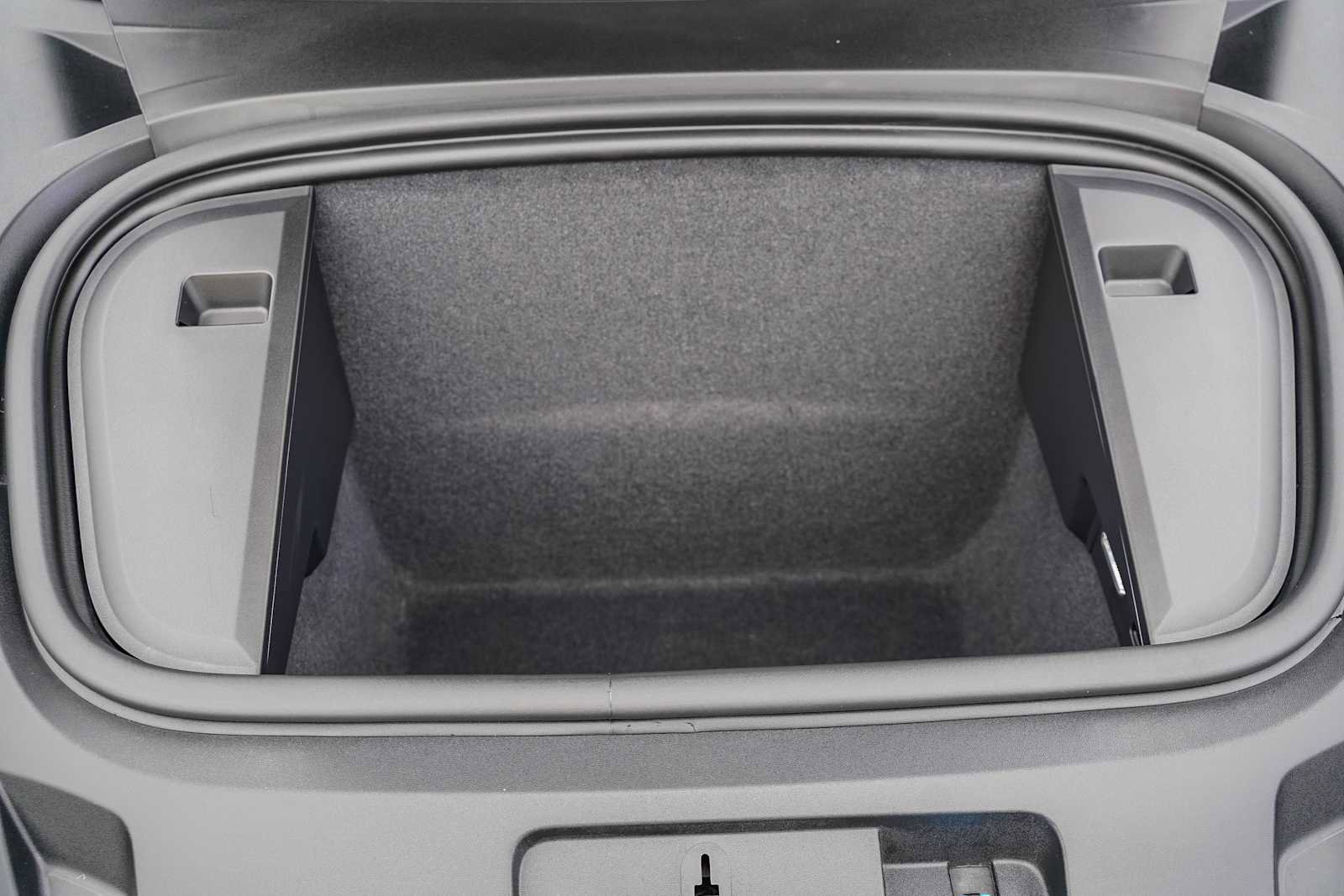 Used 2021 Porsche Taycan Turbo w/ Premium Package image 27