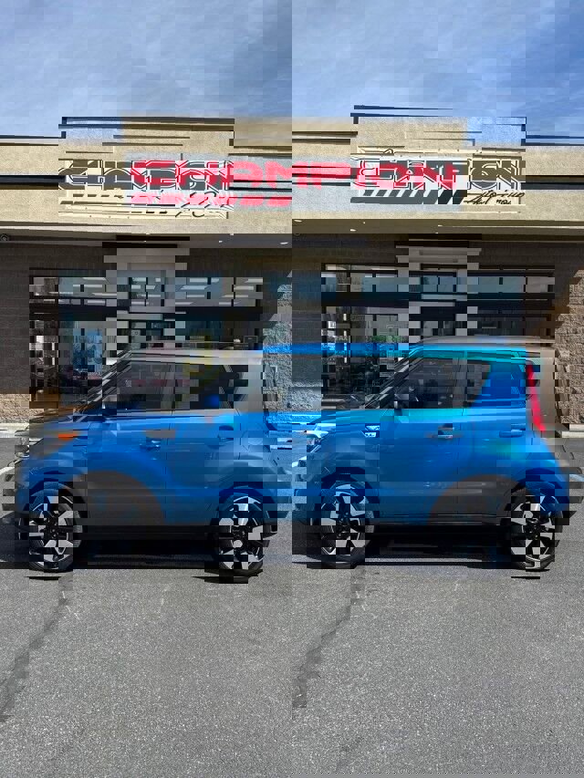 Used 2017 Kia Soul + w/ Designer's Package image 2