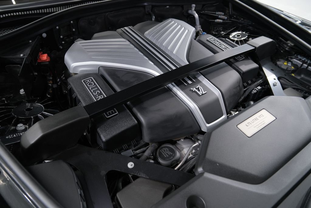 Used 2023 Rolls-Royce Phantom Sedan w/ The Phantom Package RWD image 94