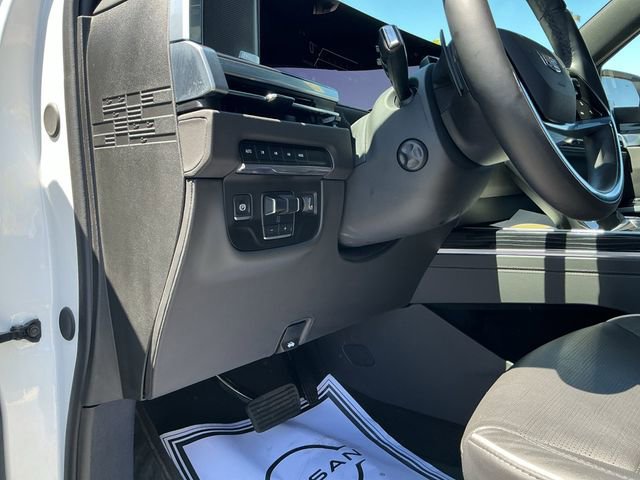 Used 2025 Cadillac Escalade Sport w/ LPO, ONYX Package AWD/4WD image 29