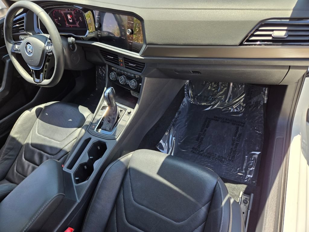Certified 2021 Volkswagen Jetta SEL Premium FWD image 17