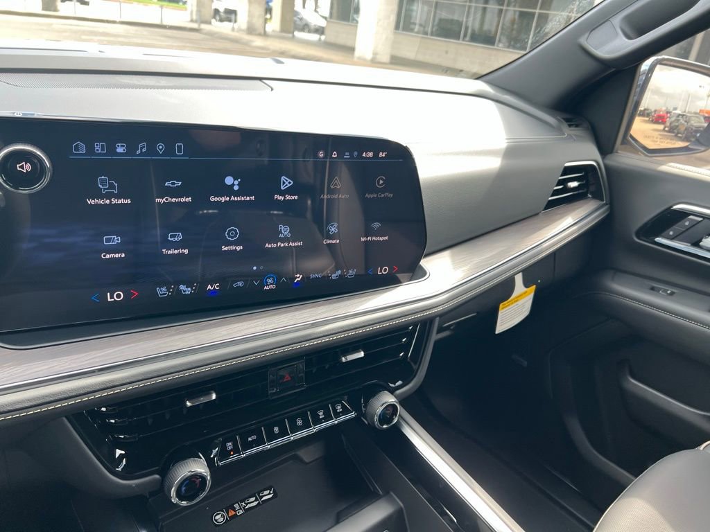 New 2026 Chevrolet Suburban Premier RWD image 33