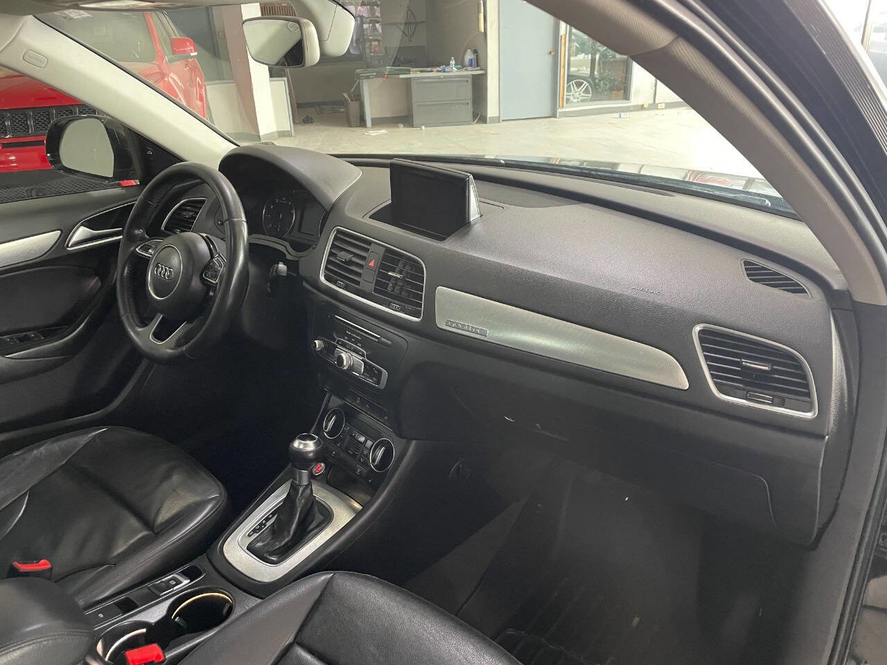 Used 2016 Audi Q3 2.0T Premium Plus image 32
