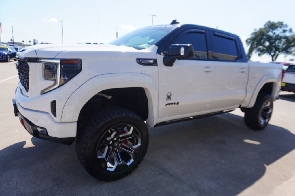 Used 2024 GMC Sierra 1500 AT4 w/ Technology Package image 2