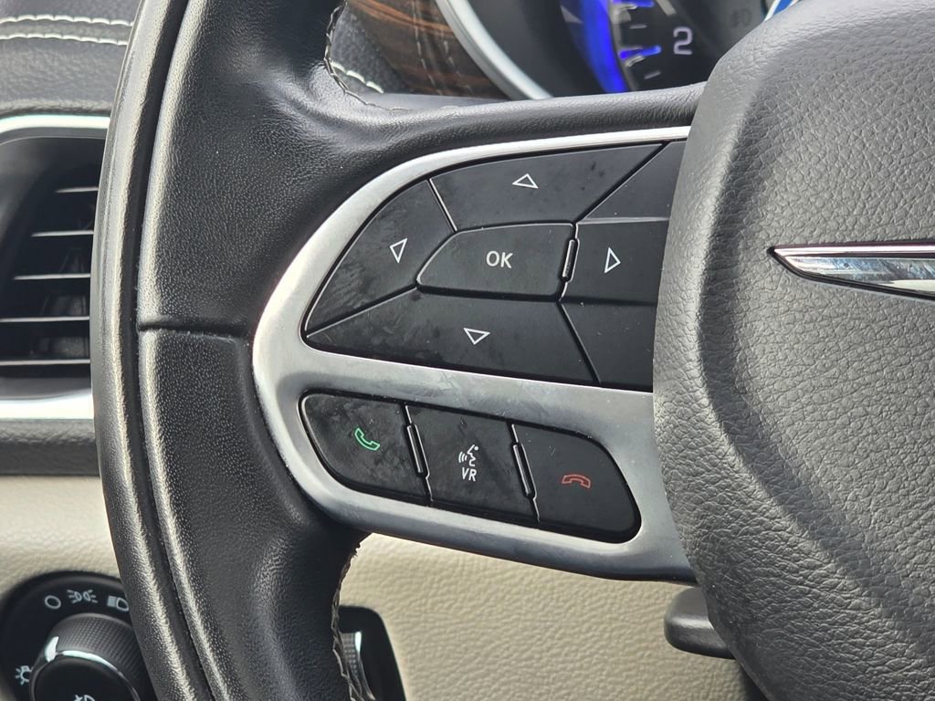 Used 2022 Chrysler Pacifica Limited image 21