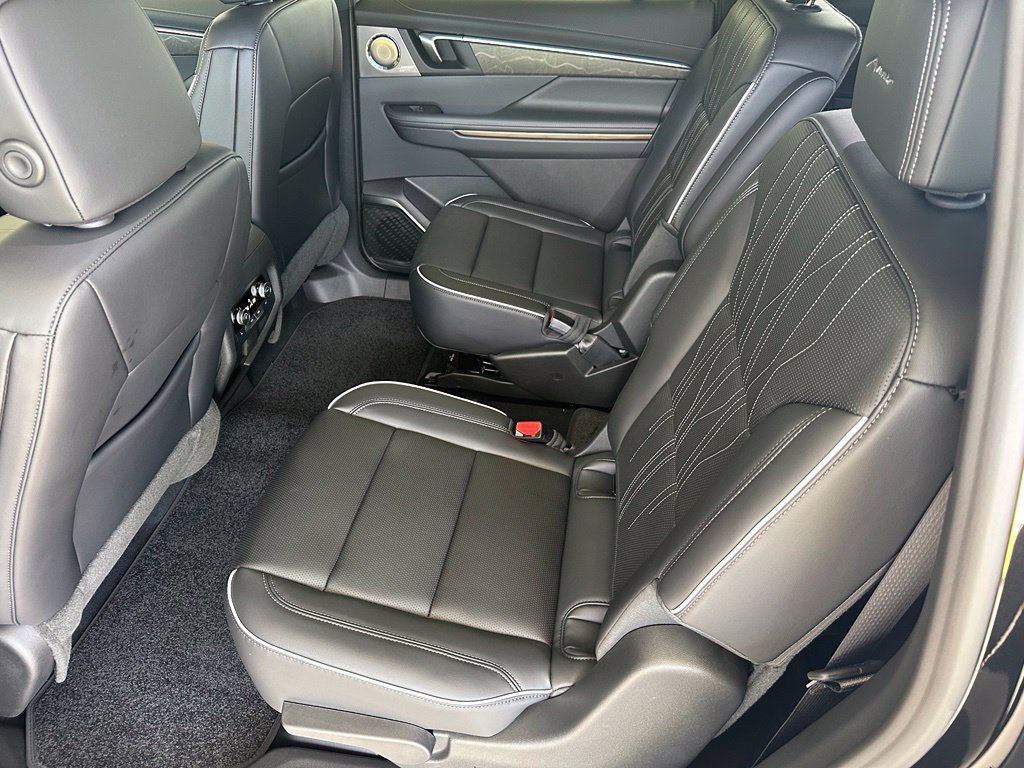 New 2026 Buick Enclave Avenir w/ Super Cruise Package FWD image 30
