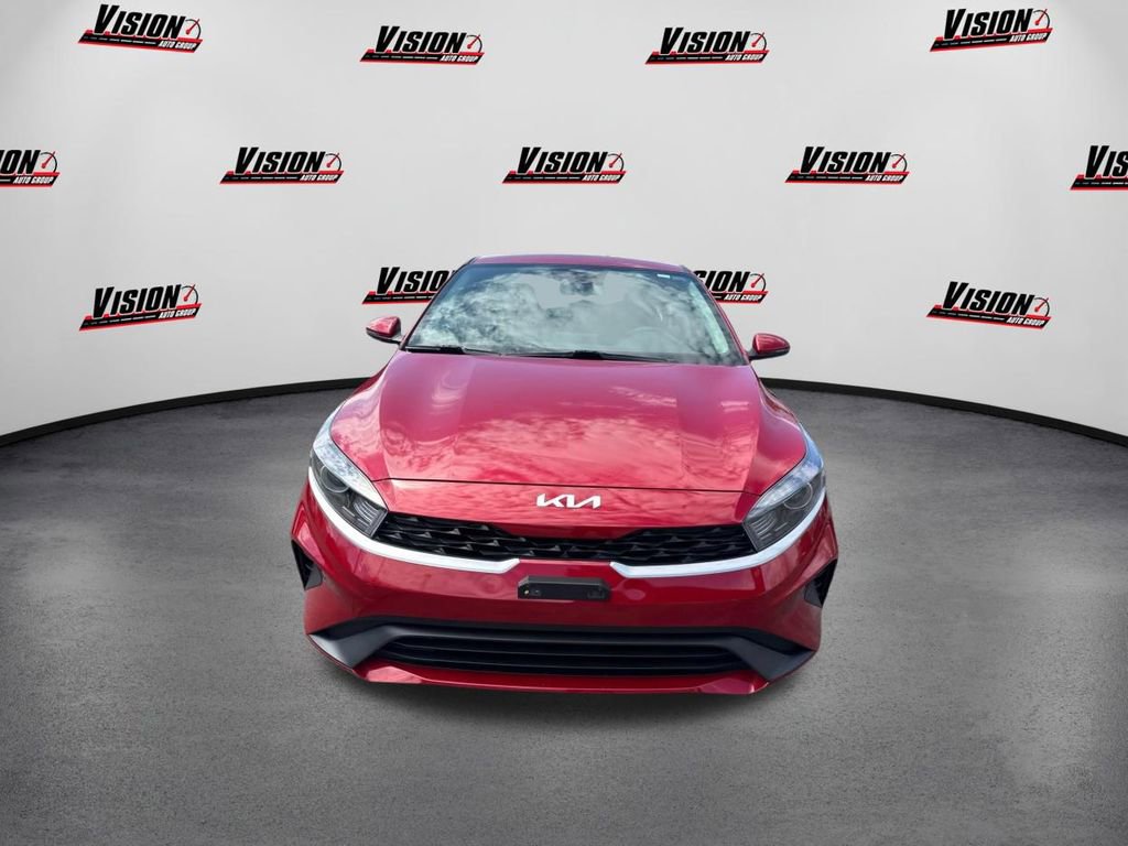 Used 2023 Kia Forte LXS w/ LXS Technology Package image 2