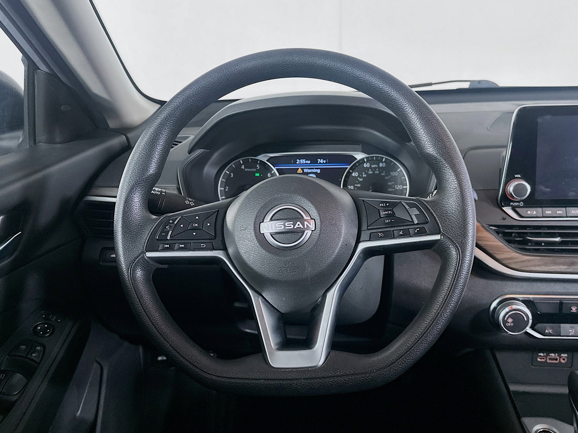 Used 2024 Nissan Altima 2.5 SV image 17