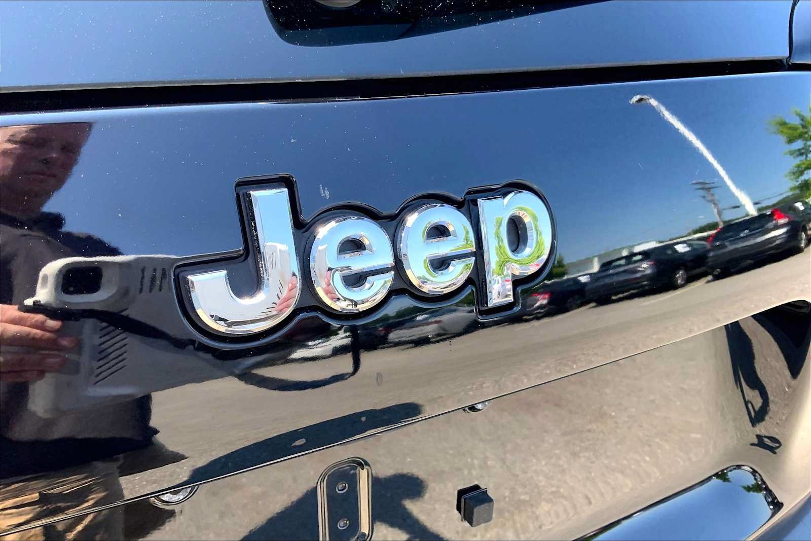 Used 2020 Jeep Cherokee Limited AWD/4WD image 32