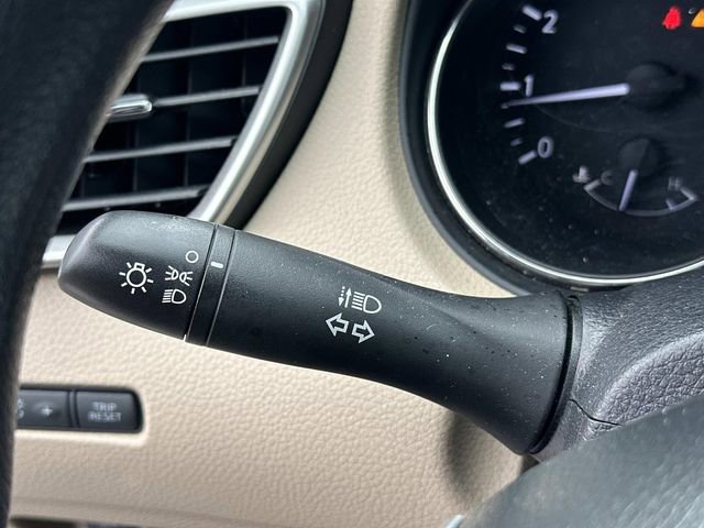 Used 2016 Nissan Rogue S image 28