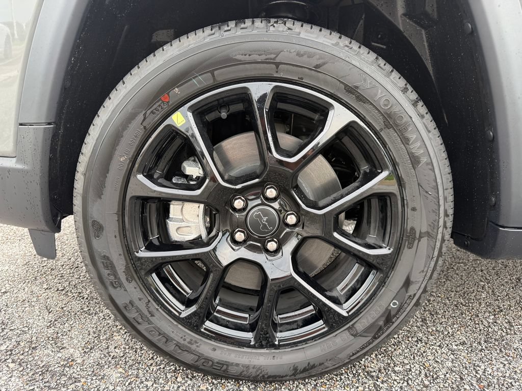 New 2026 Jeep Compass Latitude AWD/4WD image 25