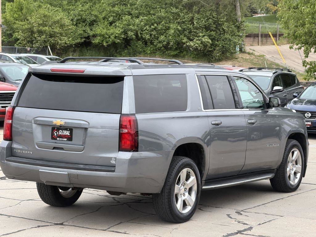 Used 2018 Chevrolet Suburban LT w/ Luxury Package AWD/4WD image 6