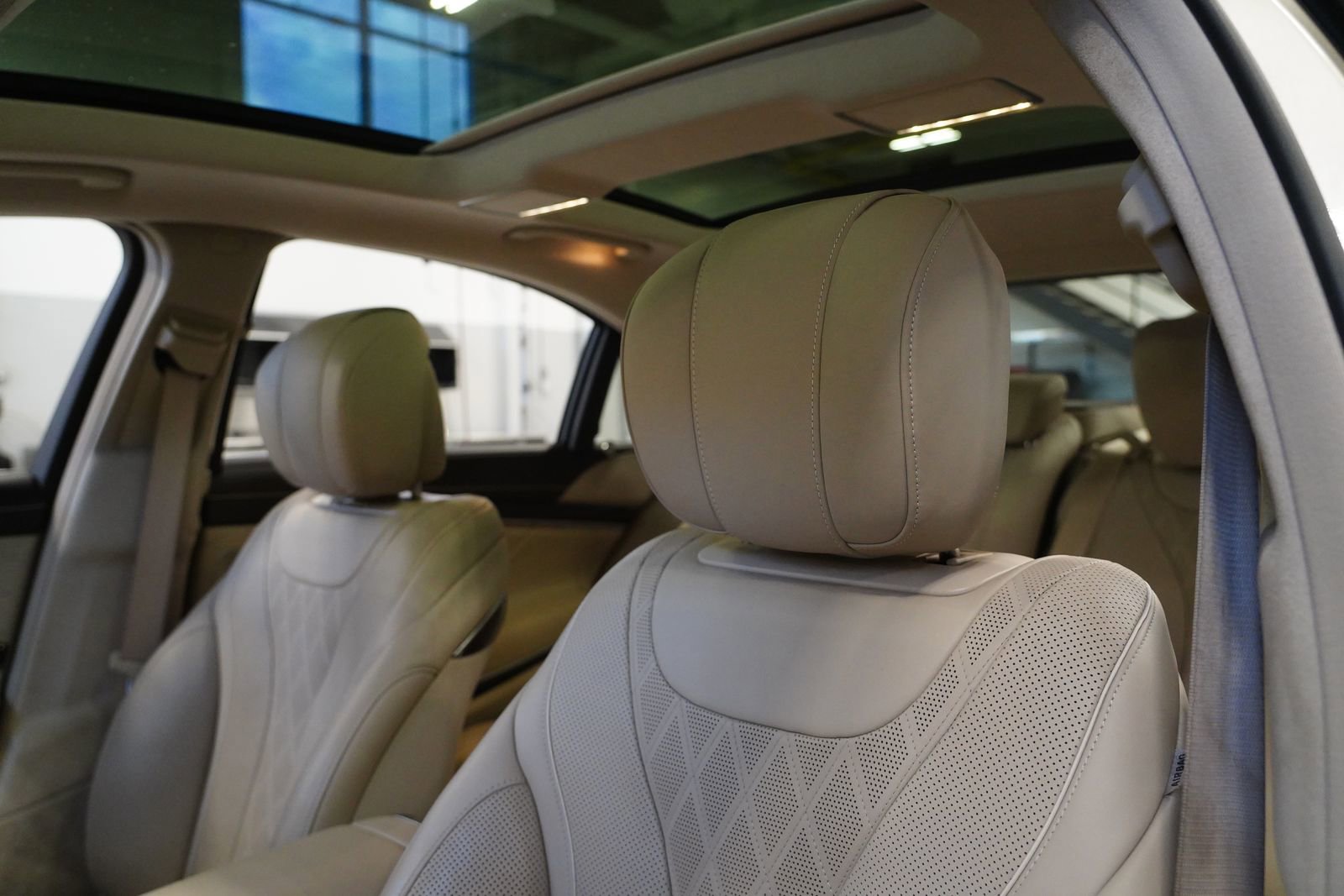 Certified 2020 Mercedes-Benz S 560 4MATIC Sedan image 13