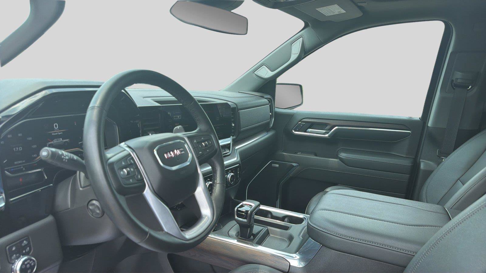 Used 2024 GMC Sierra 1500 SLT w/ SLT Premium Plus Package AWD/4WD image 17