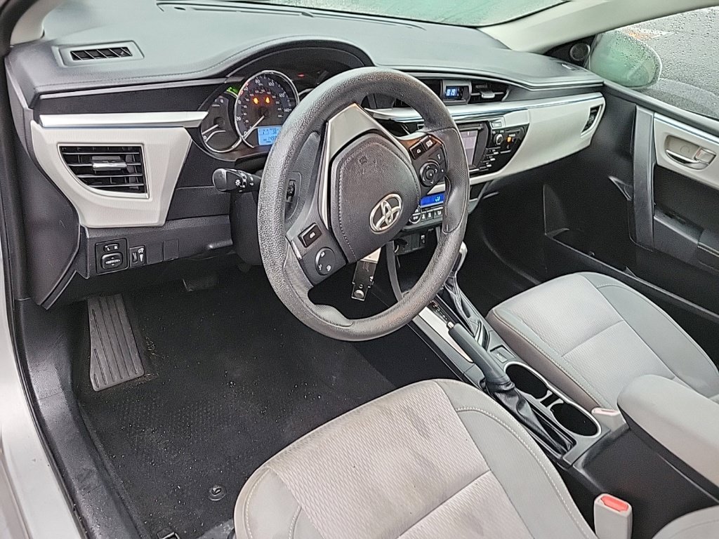 Used 2014 Toyota Corolla LE FWD image 7