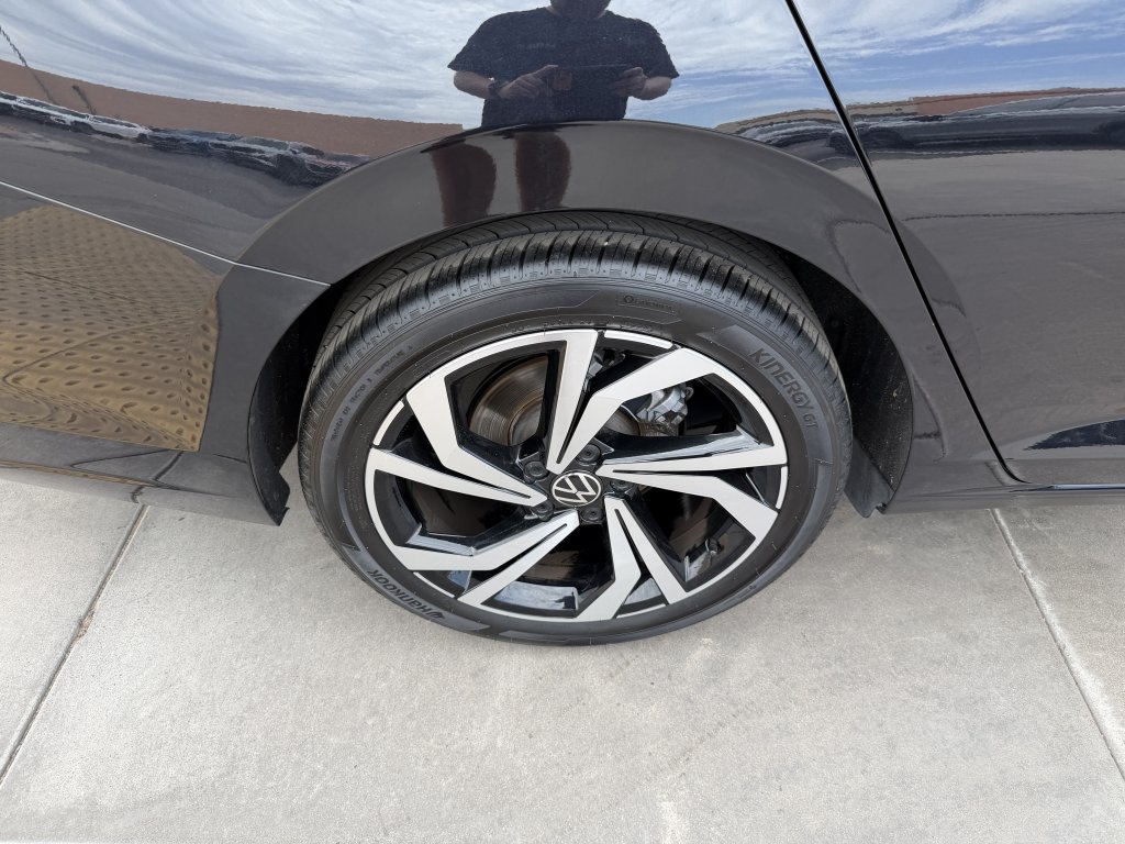 Used 2025 Volkswagen Jetta SEL FWD image 15
