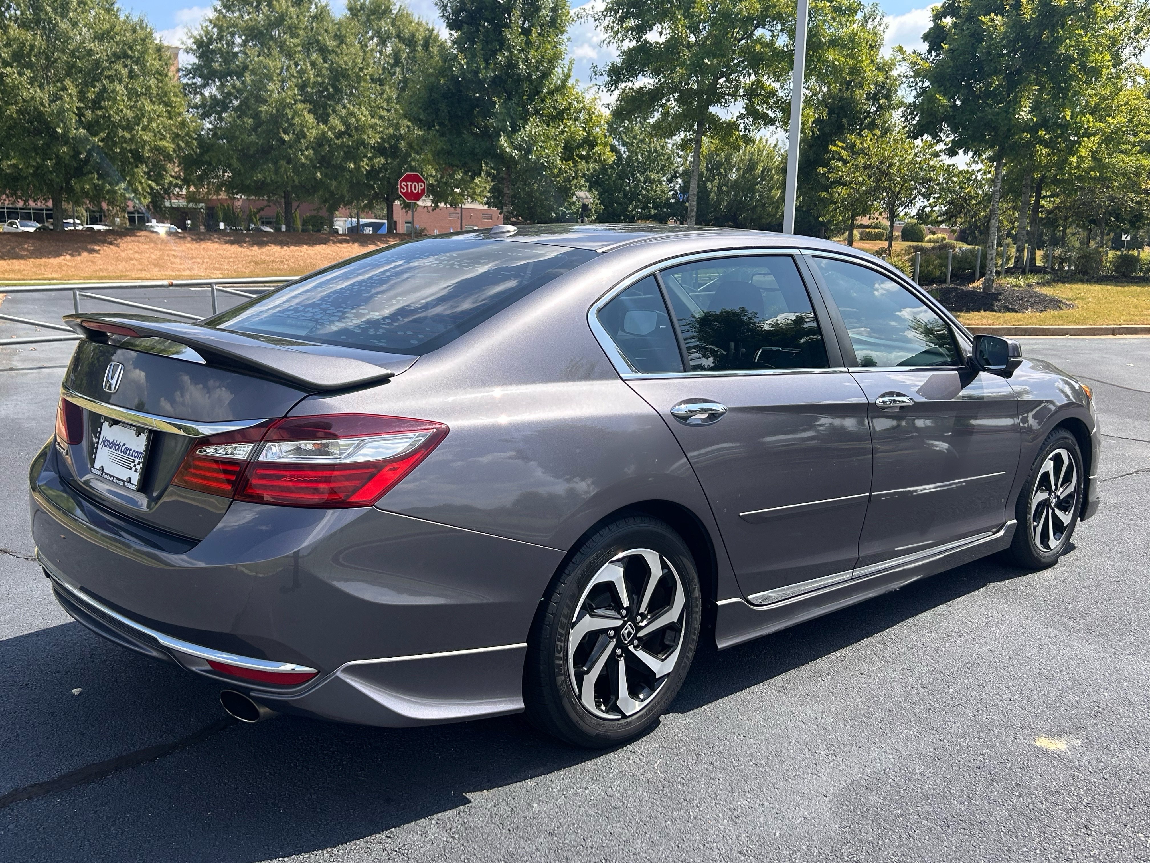 Used 2016 Honda Accord EX-L image 9