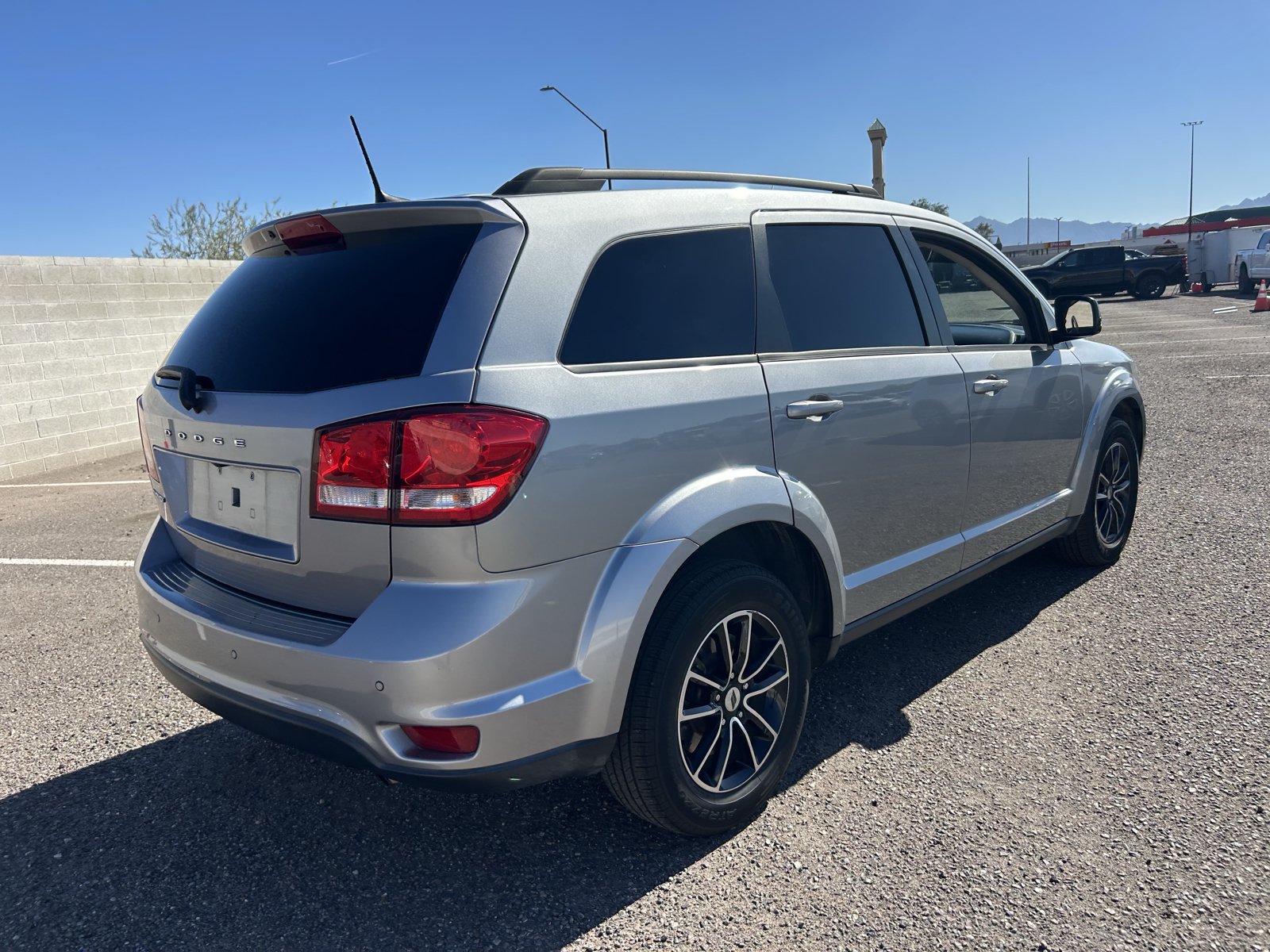 Used 2019 Dodge Journey SE FWD image 5