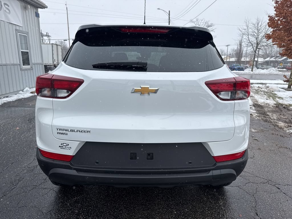 New 2026 Chevrolet TrailBlazer LS w/ LS Convenience Package AWD/4WD image 6