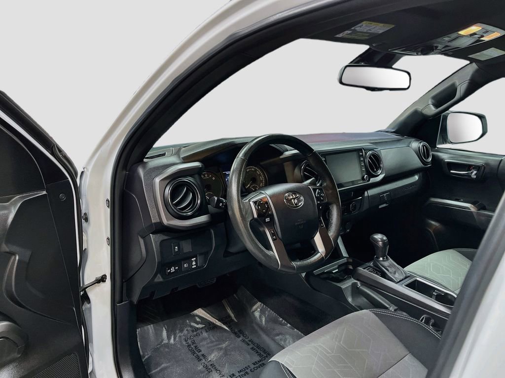 Used 2023 Toyota Tacoma TRD Off-Road AWD/4WD image 9
