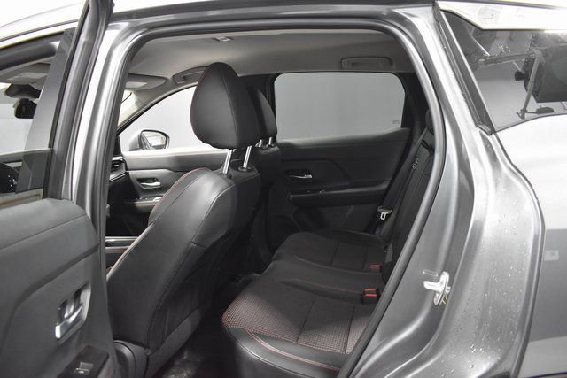 Certified 2025 Nissan Kicks SR image 28