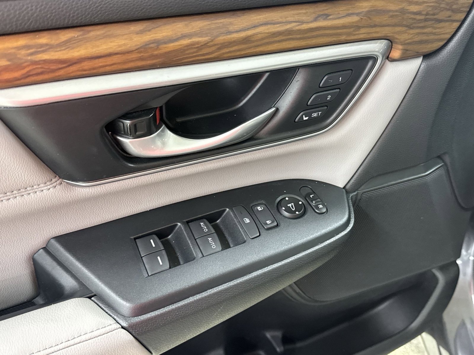 Used 2019 Honda CR-V Touring image 27