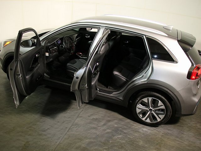 Used 2022 Kia Niro EX w/ Cold Weather Package image 5