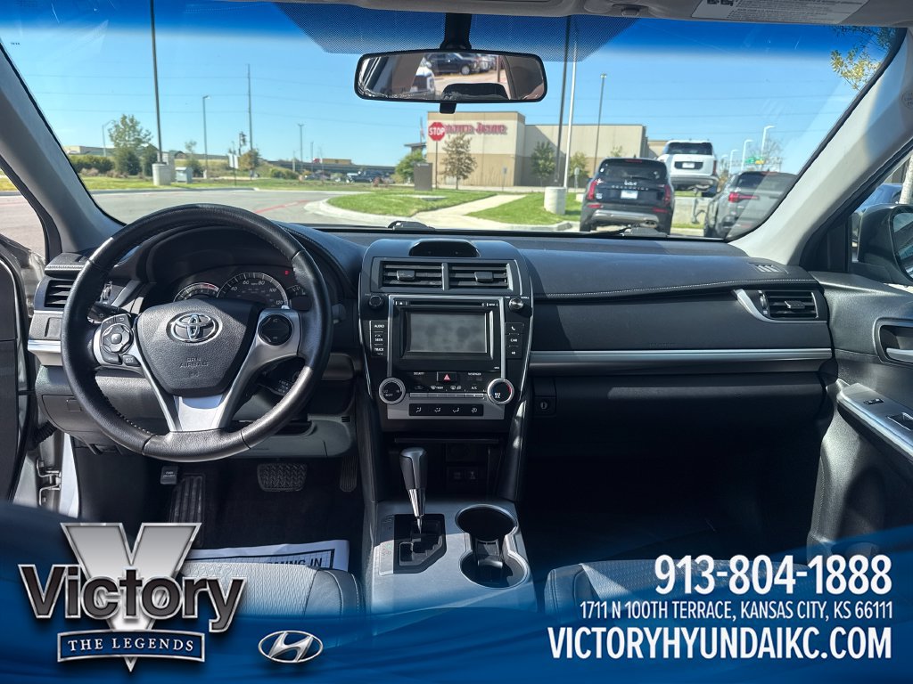 Used 2012 Toyota Camry SE FWD image 12
