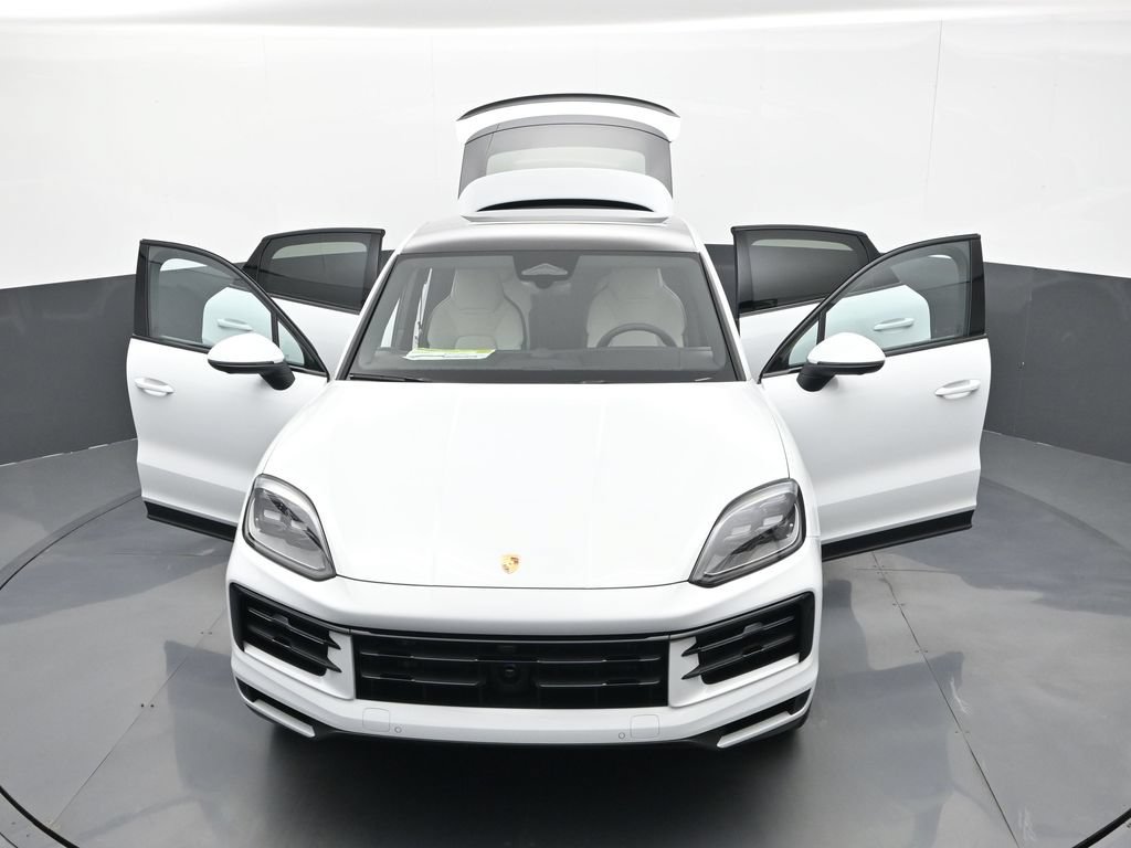 New 2026 Porsche Cayenne E-Hybrid Coupe AWD/4WD image 32