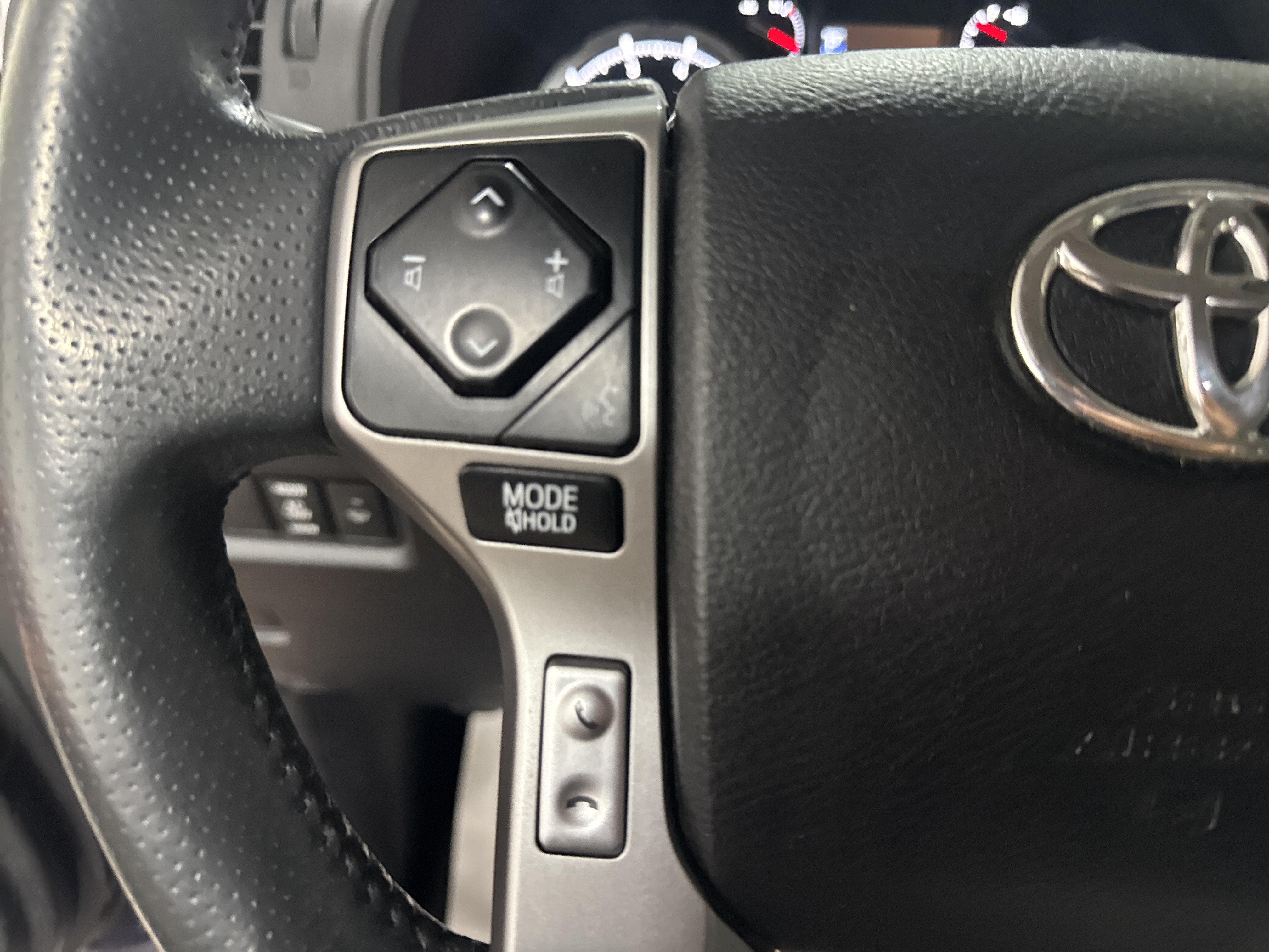 Used 2022 Toyota 4Runner TRD Sport w/ Technology Package AWD/4WD image 17