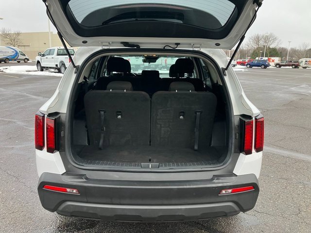Used 2023 Kia Sorento LX image 23
