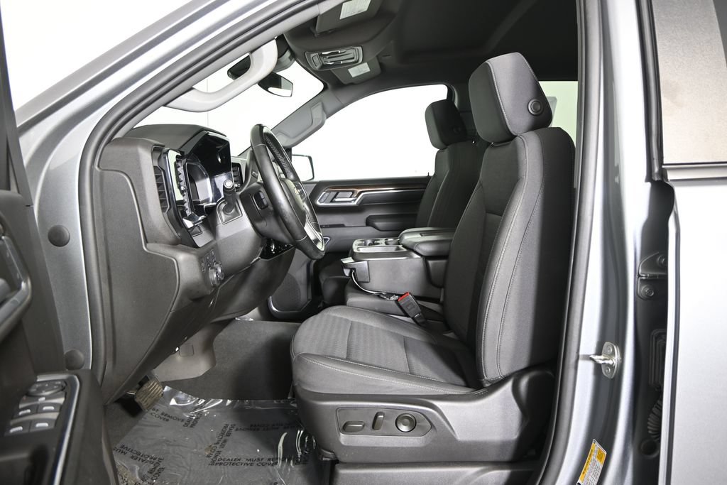 Used 2023 Chevrolet Silverado 1500 LT AWD/4WD image 20