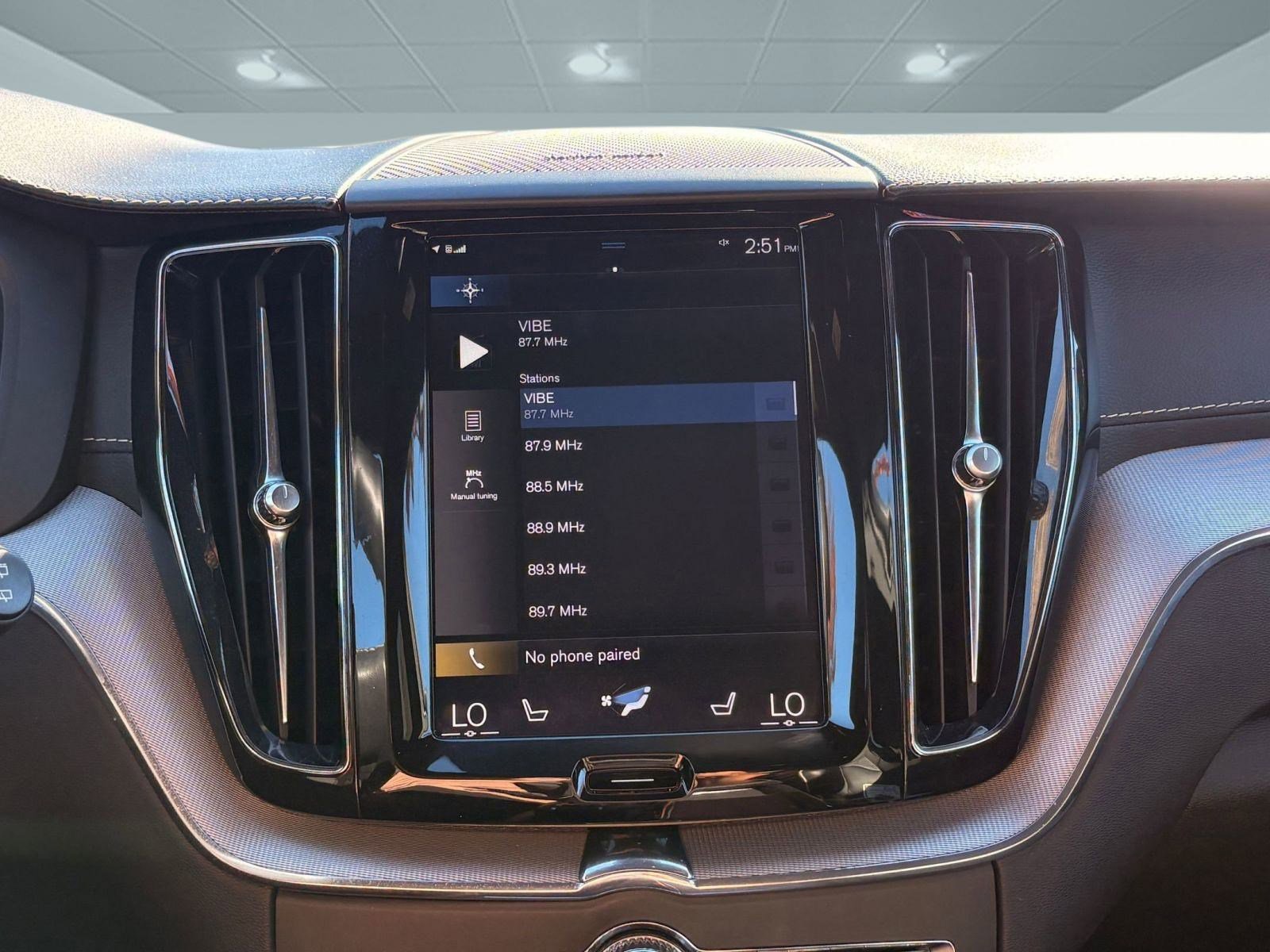 Used 2020 Volvo XC60 T6 R-Design w/ Protection Package Premier image 30