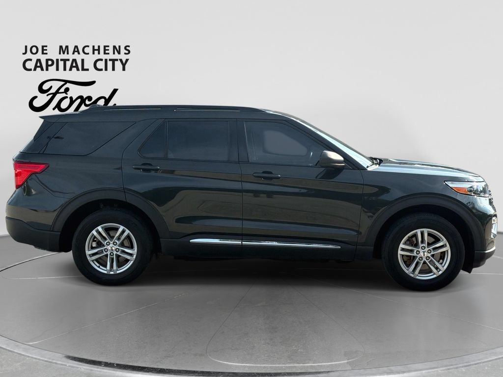 Used 2023 Ford Explorer XLT w/ Equipment Group 202A AWD/4WD image 3