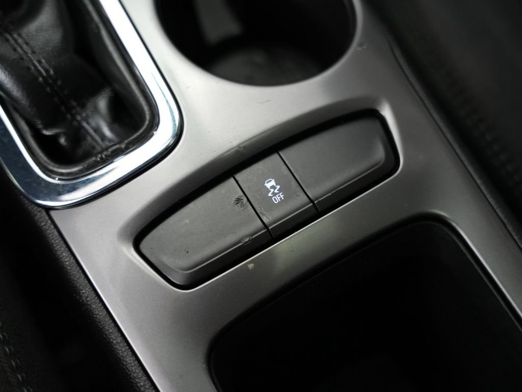 Used 2018 Chevrolet Cruze LT w/ Sun And Sound Package FWD image 29