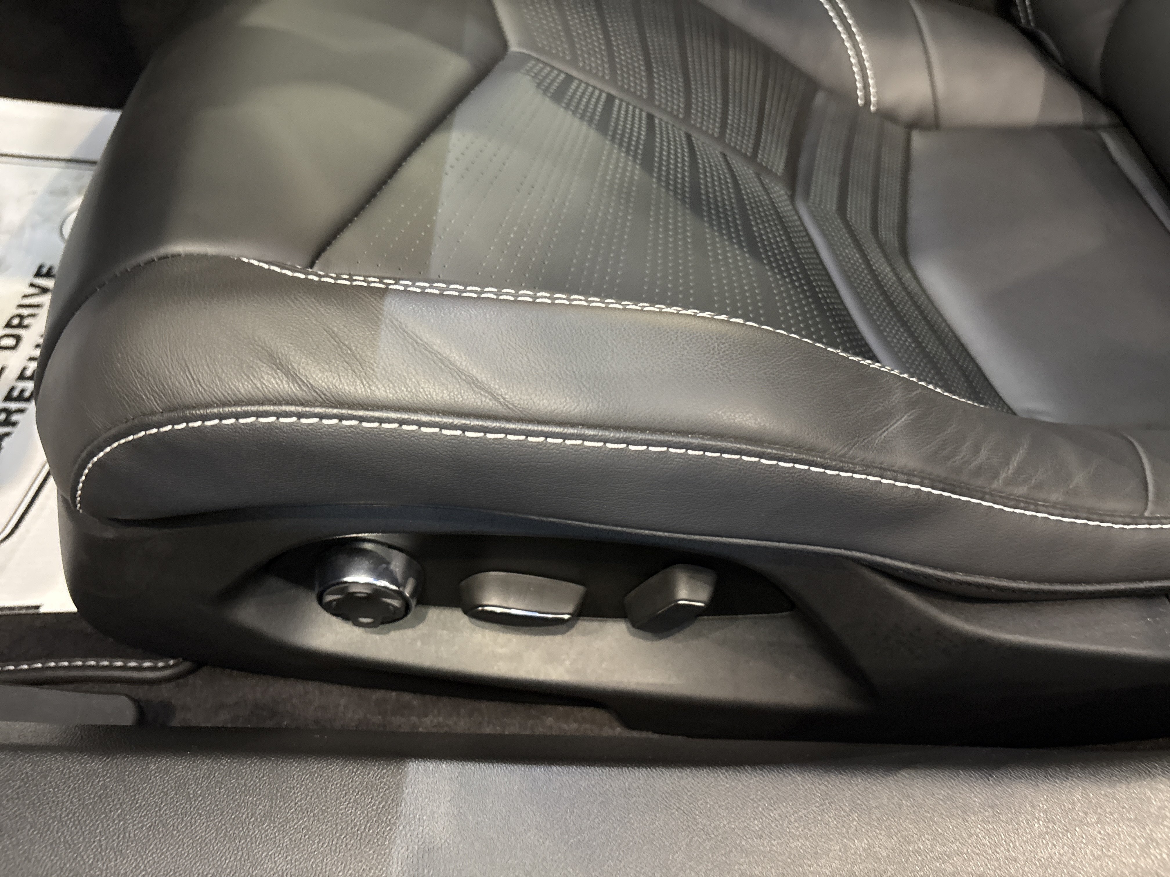 Used 2025 Chevrolet Corvette Z06 w/ Z07 Performance Package RWD image 13