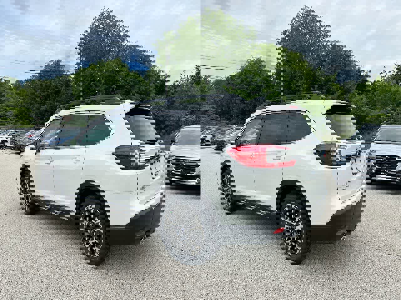 New 2025 Subaru Ascent Limited image 3