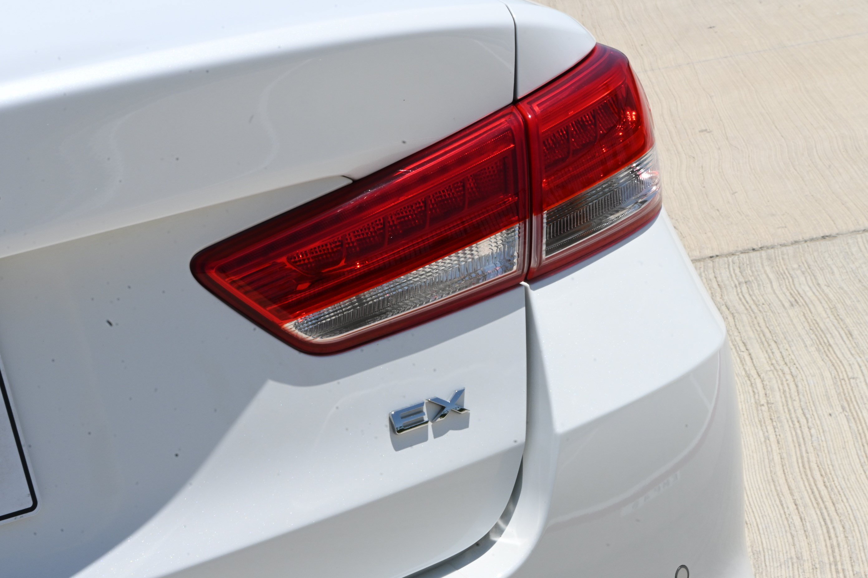 Used 2018 Kia Optima EX w/ Technology Package FWD image 10